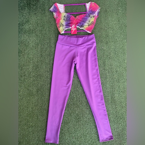 Set Top + Leggings - Picture 2 of 2